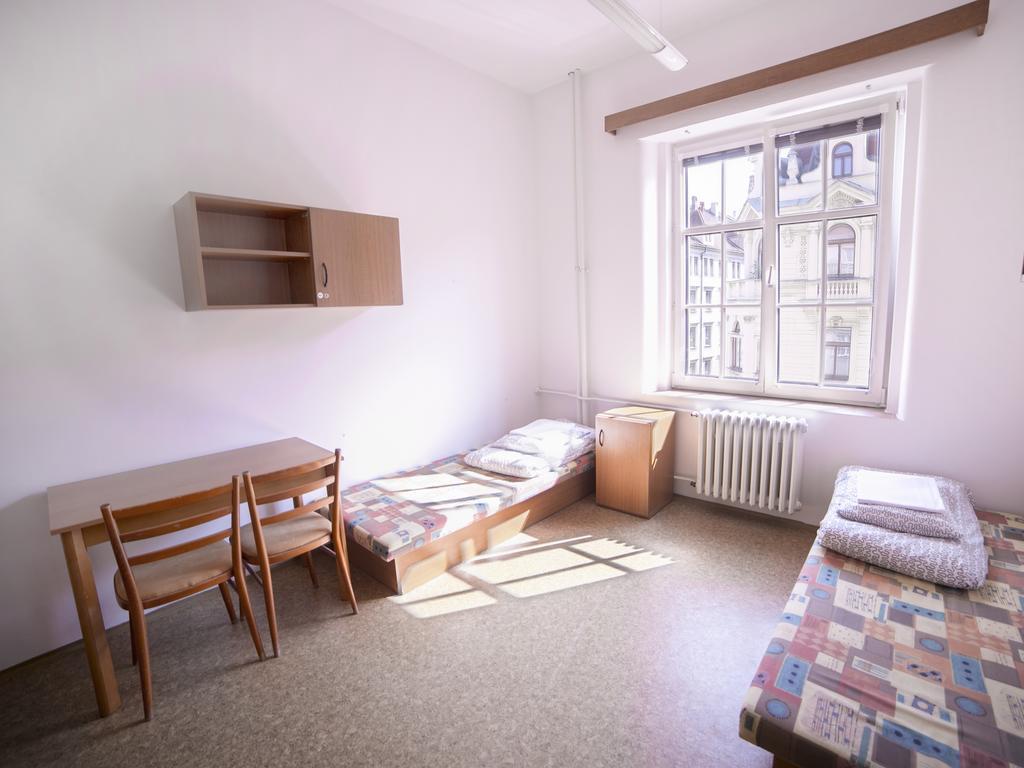 פראג Dizzy Daisy Hostel חדר תמונה